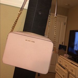 Pink micheal kors purse